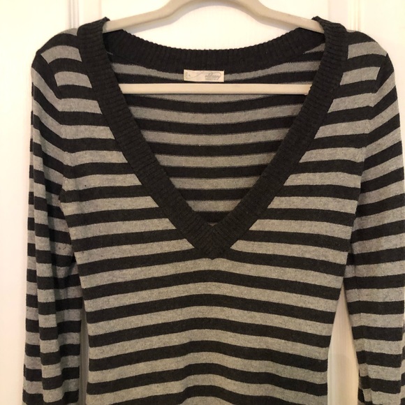 Old Navy Perfect Fit Stripe Sweater - Picture 2 of 8